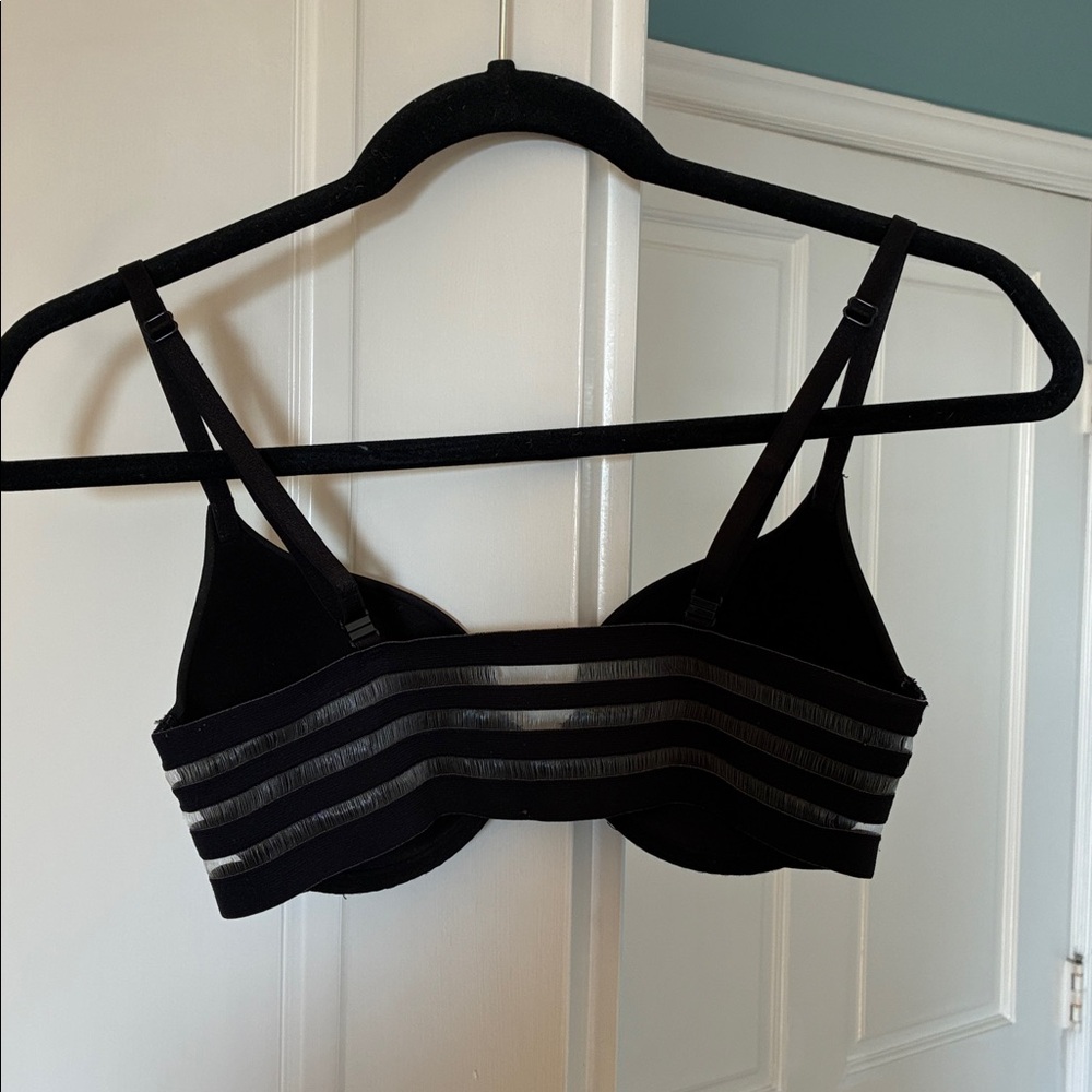Victoria's Secret 32C T-Shirt Push-Up Full Coverage Smooth Black and Bandage Bra - Picture 6 of 7